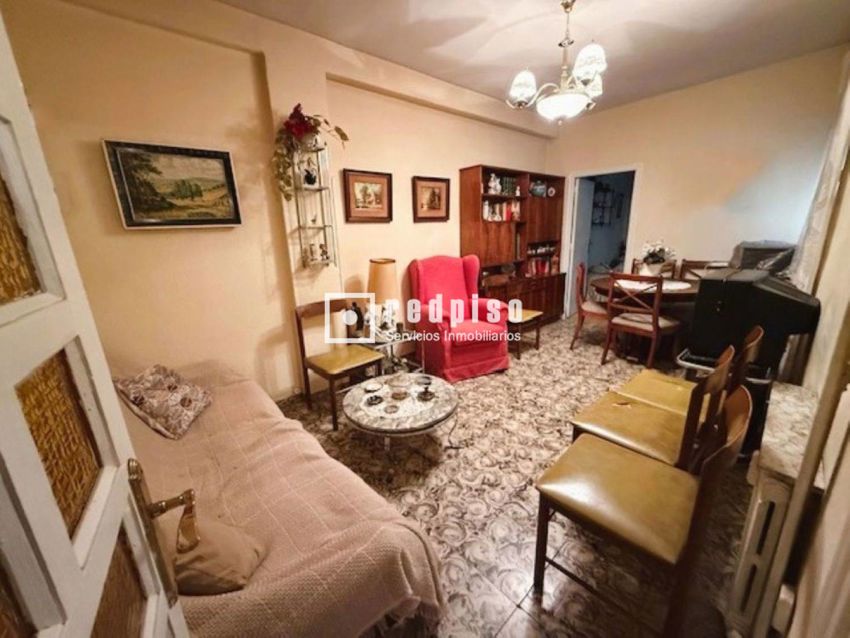 Piso en venta en Calle de San Raimundo, Bellas Vistas, Tetuán, Madrid ...