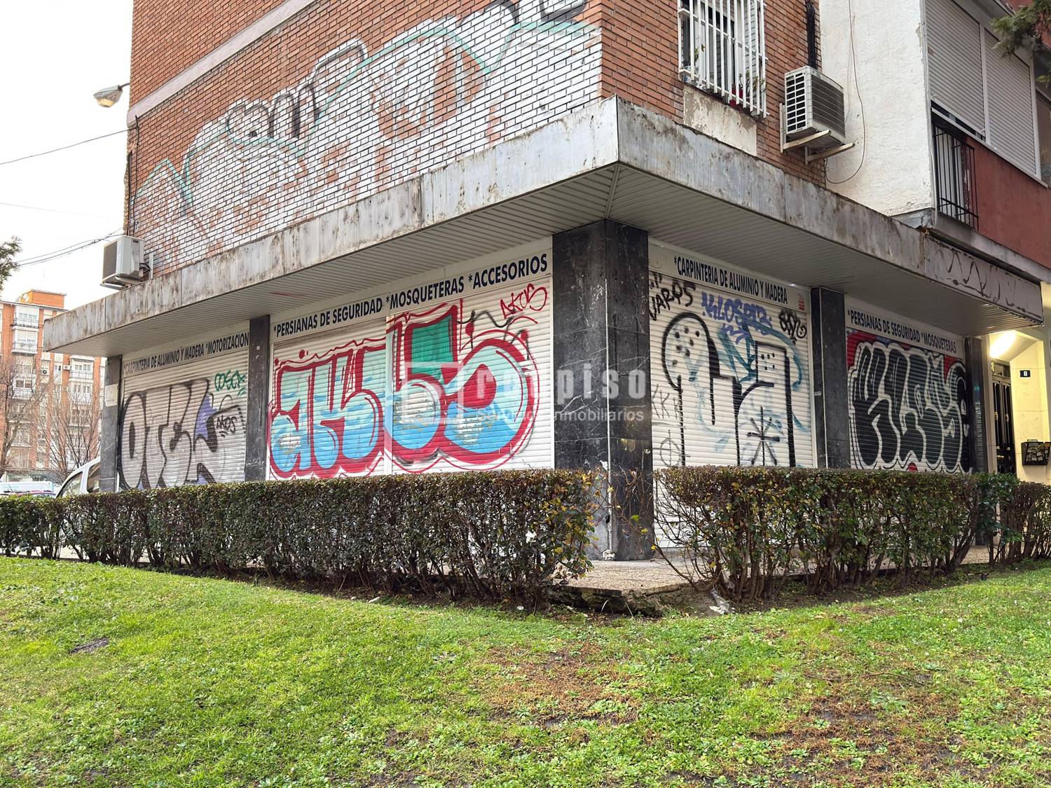 Local en alquiler en  calle de Rafael Finat, Latina, Madrid  17/17