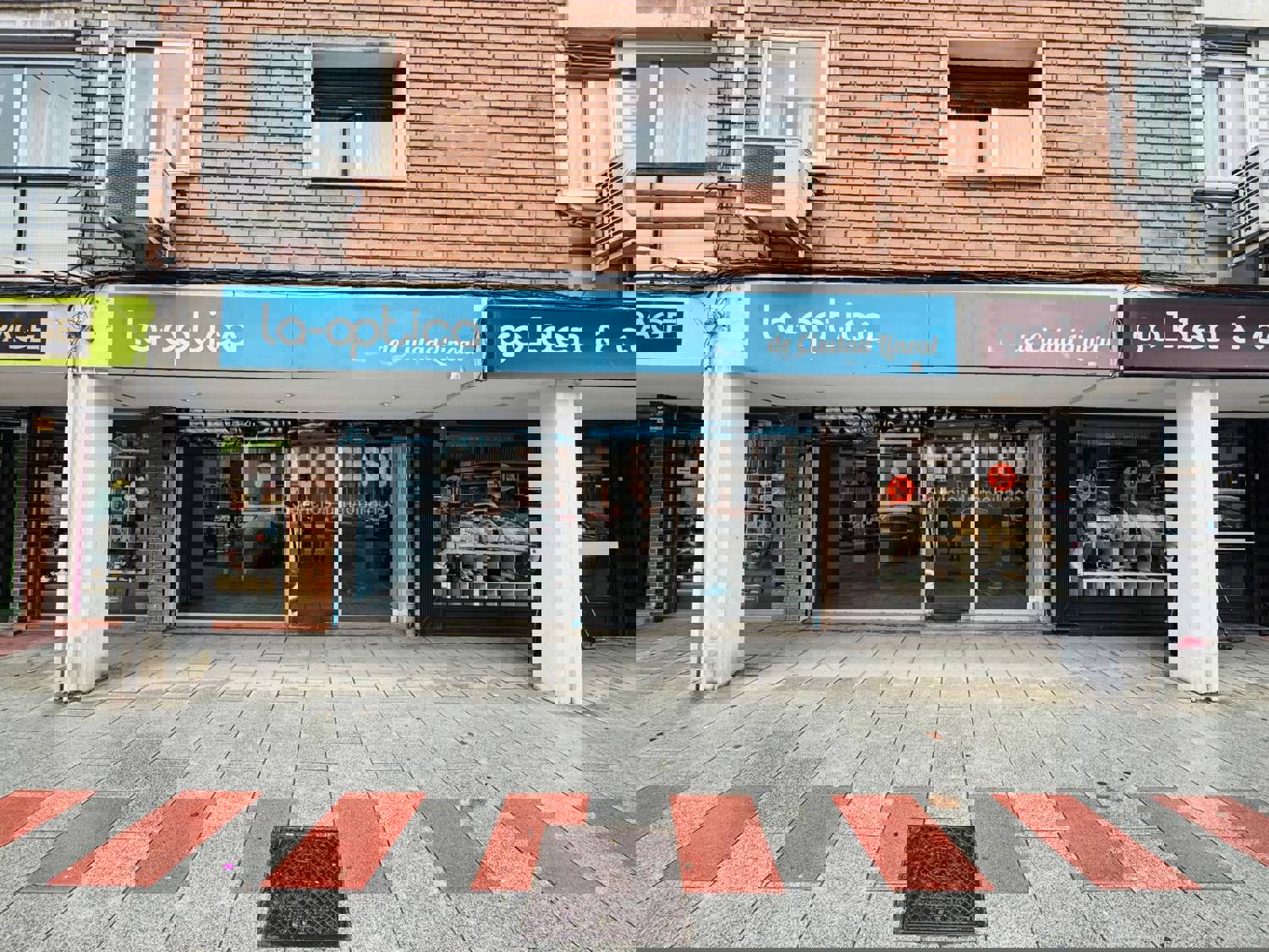 Local en alquiler en  calle de López de Hoyos, Madrid  1/1