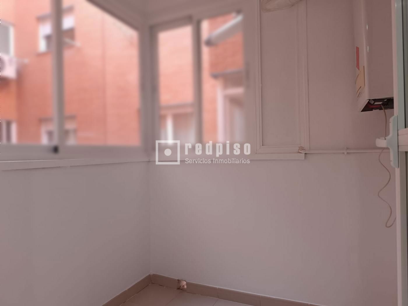 Piso en venta en calle De La Caliza, Madrid, Madrid 20/20