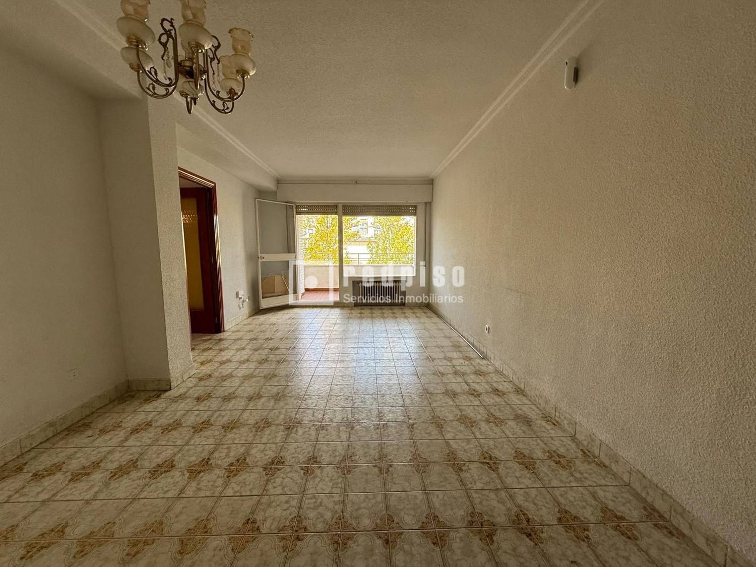 Piso en venta en  calle de Ocaña, Madrid  1/1