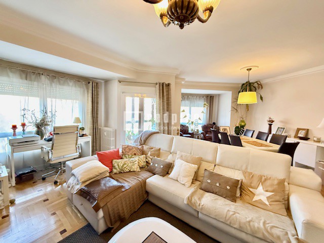 Piso en venta en  avenida del General Perón, Tetuán, Madrid  1/1