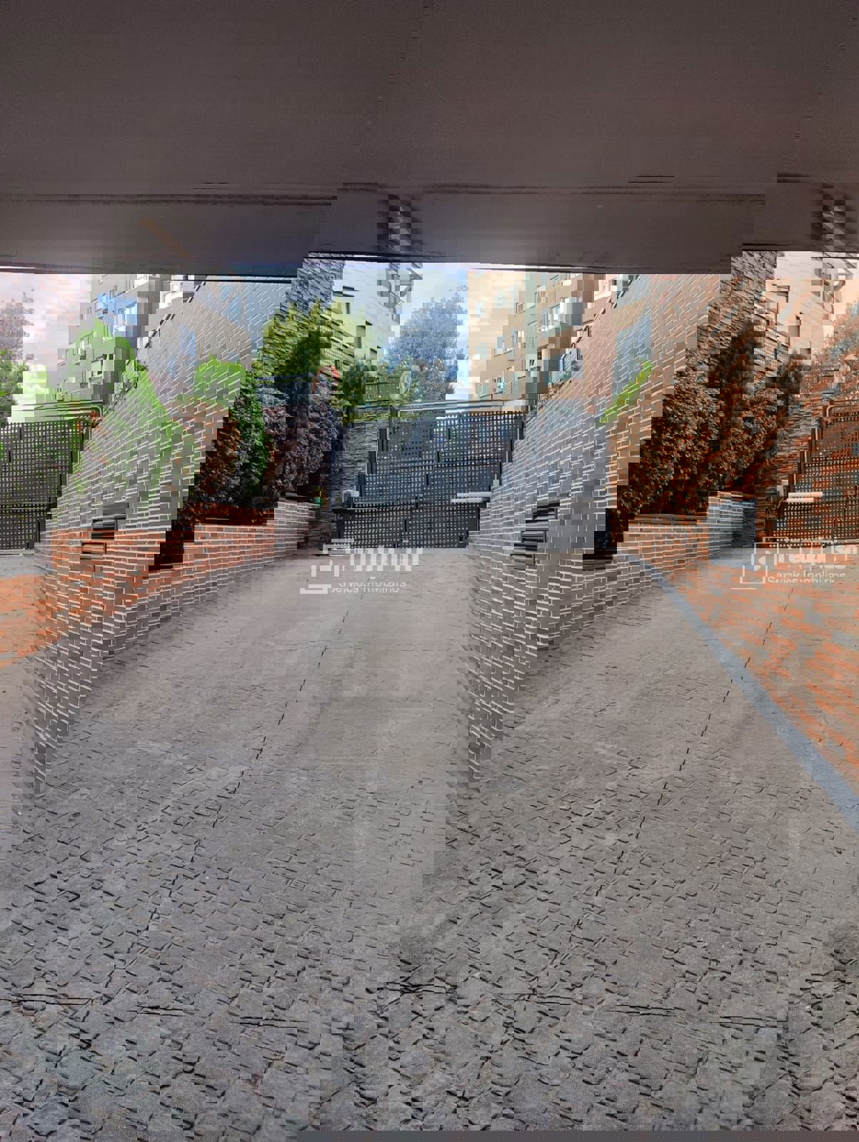 Parking en alquiler en  calle del Tritón, Madrid  3/15