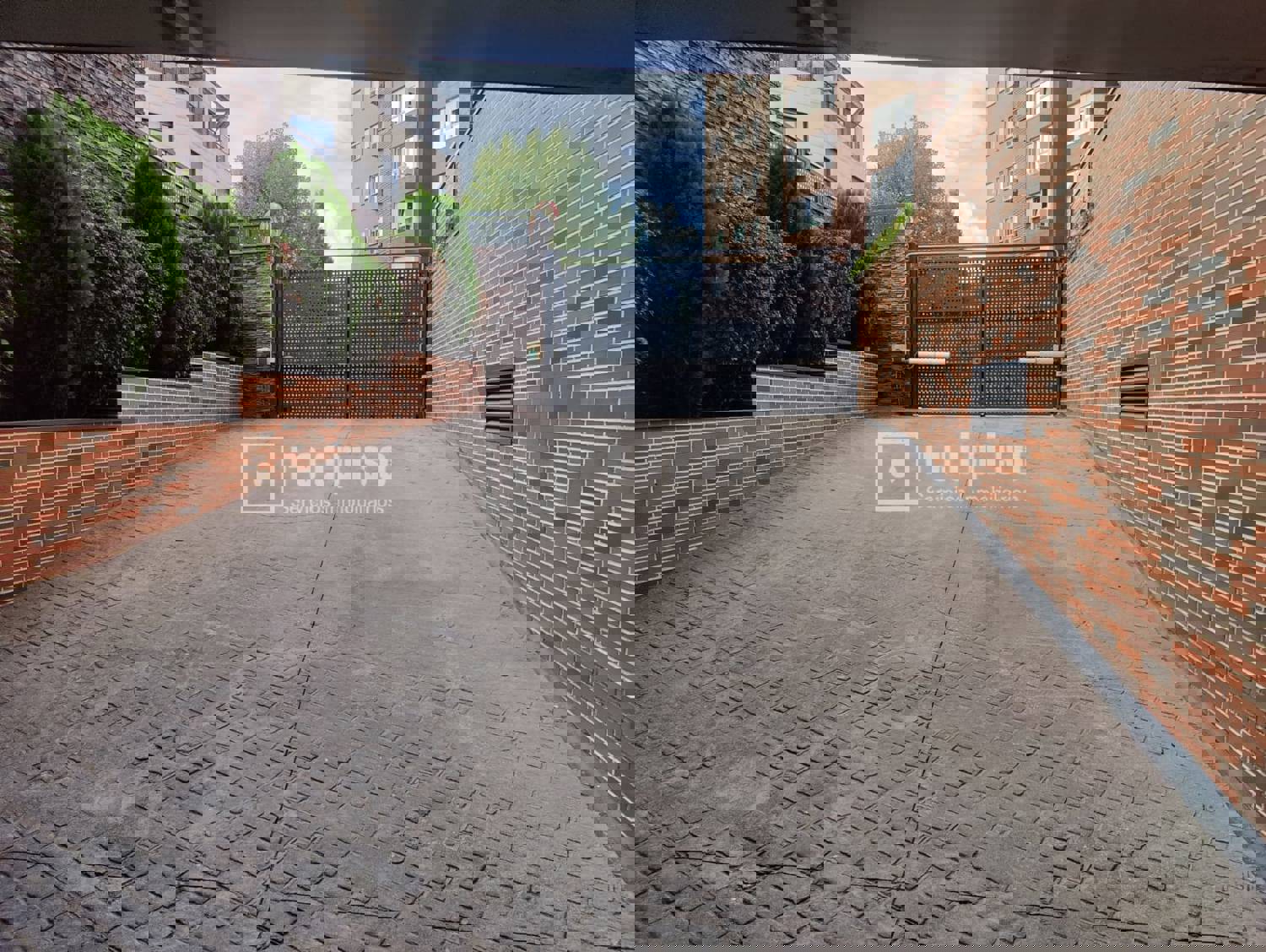 Parking en alquiler en  calle del Tritón, Madrid  5/15