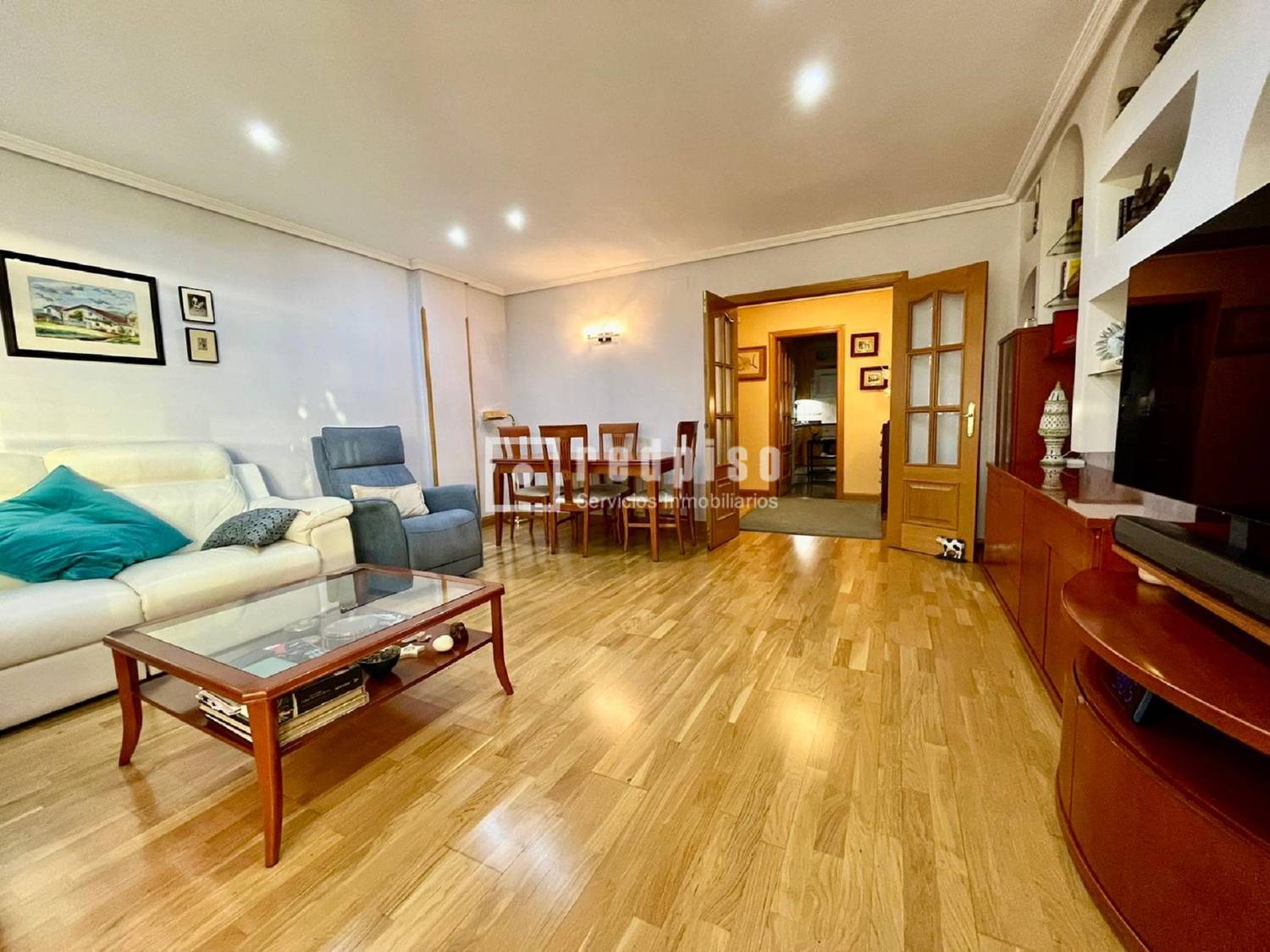 Piso en venta en  calle del Pintor Velázquez, Alcobendas, Madrid  7/30