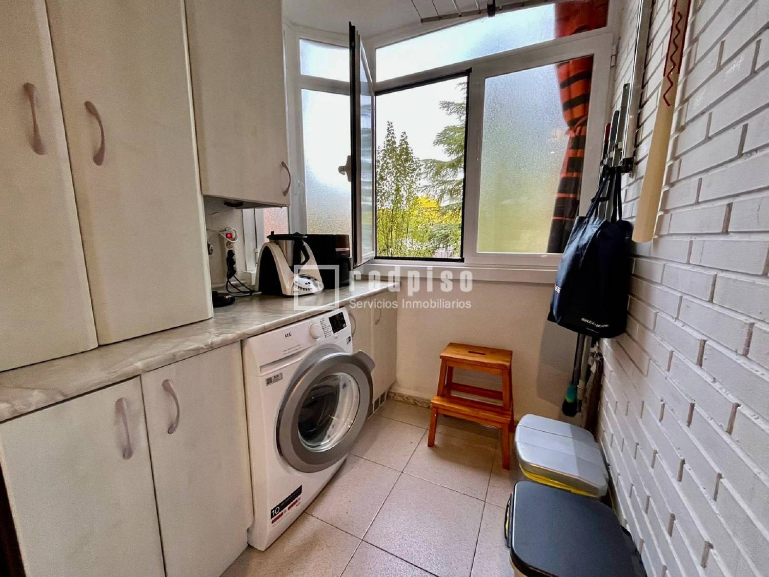 Piso en venta en  calle del Pintor Velázquez, Alcobendas, Madrid  5/30