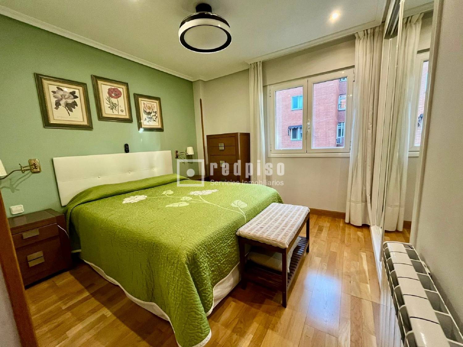 Piso en venta en  calle del Pintor Velázquez, Alcobendas, Madrid  18/30