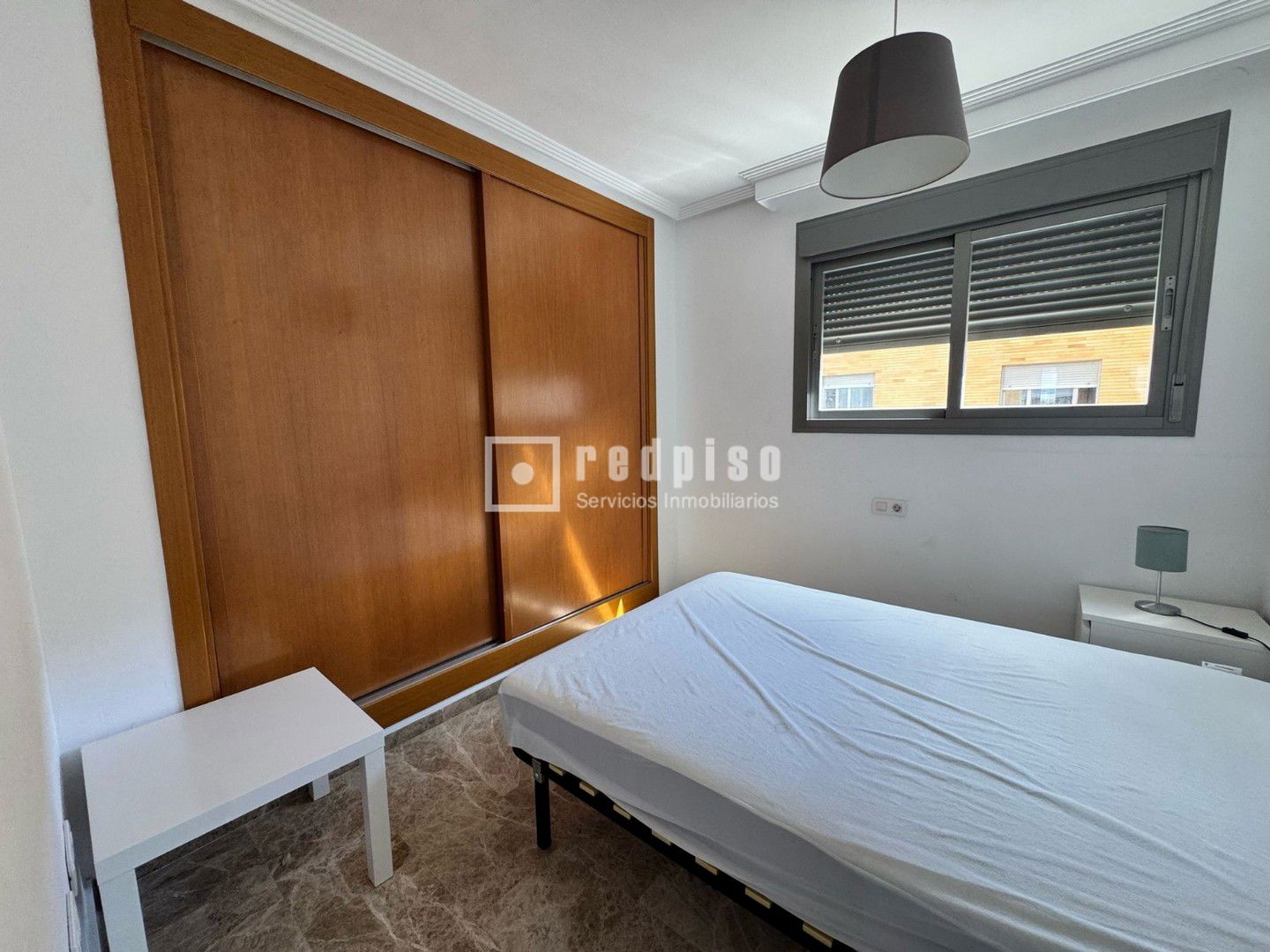 Piso en venta en calle De María Casares, Puerto De La Torre, Málaga 8/25