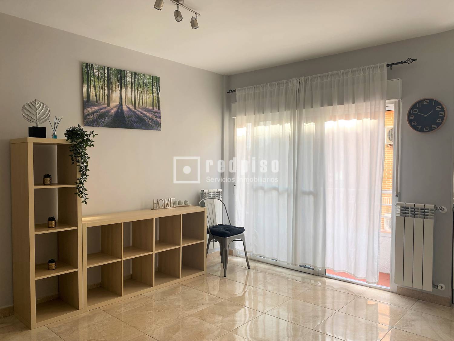 Piso en venta en  calle de la Guayaba, Madrid  1/1