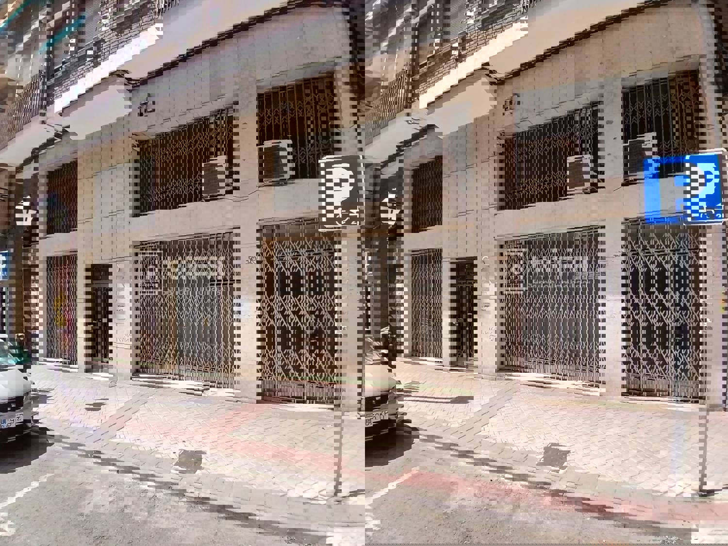 Local en venta en  calle de Vizcaya, Madrid  1/1