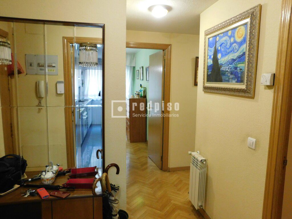 Piso en venta en Villaverde, Madrid 12/26