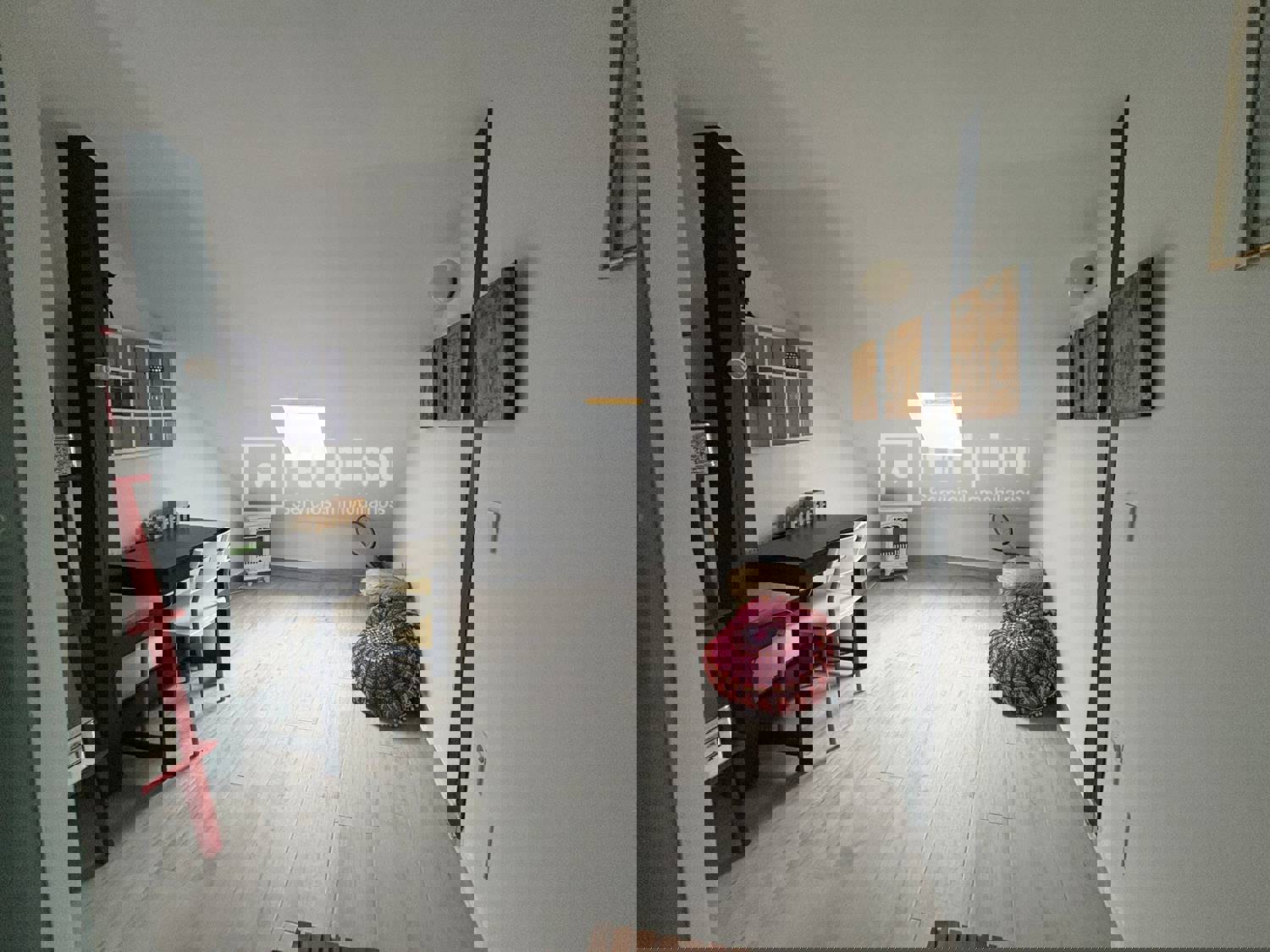 Casa en venta en  calle de San Antón, Cadalso de los Vidrios, Madrid  9/22