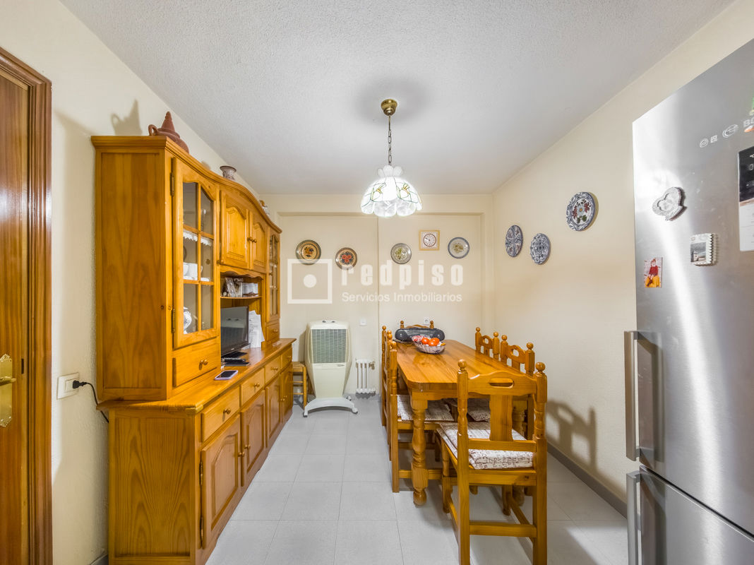 Piso en venta en  Alcorcón, Madrid  9/25