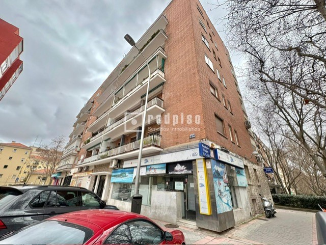 Local en alquiler en  plaza de San Amaro, Tetuán, Madrid  1/1