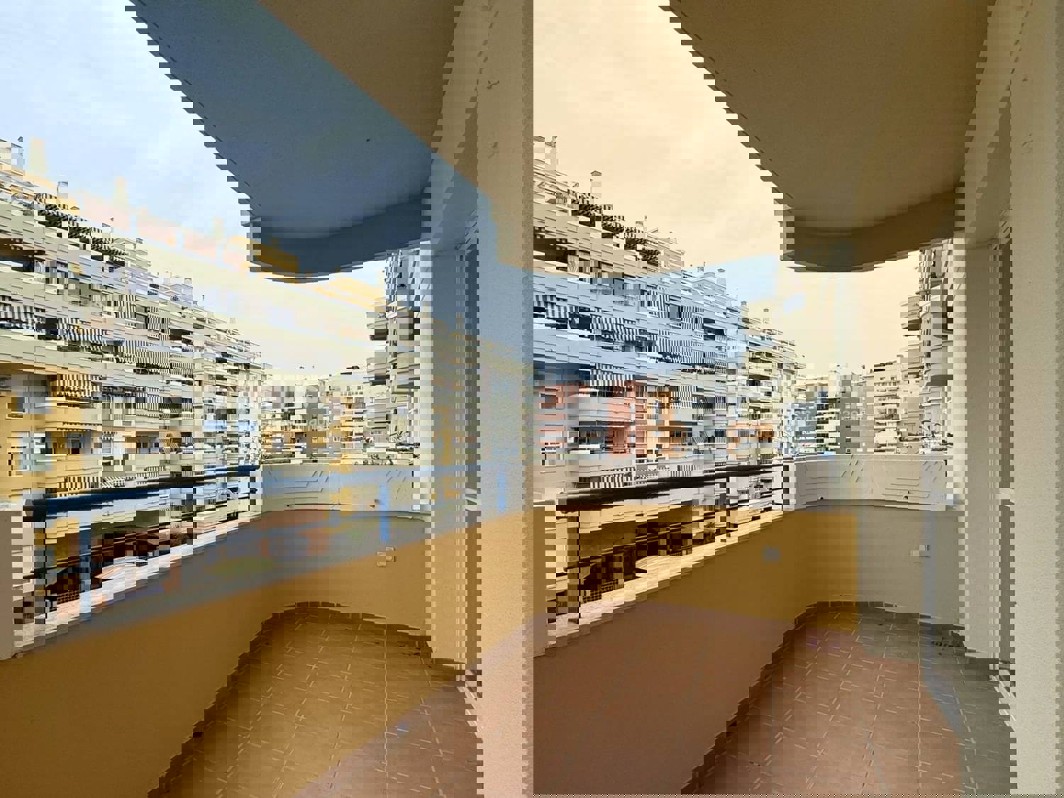 Piso en venta en avenida Imperio Argentina, Carretera De Cádiz, Málaga 9/26