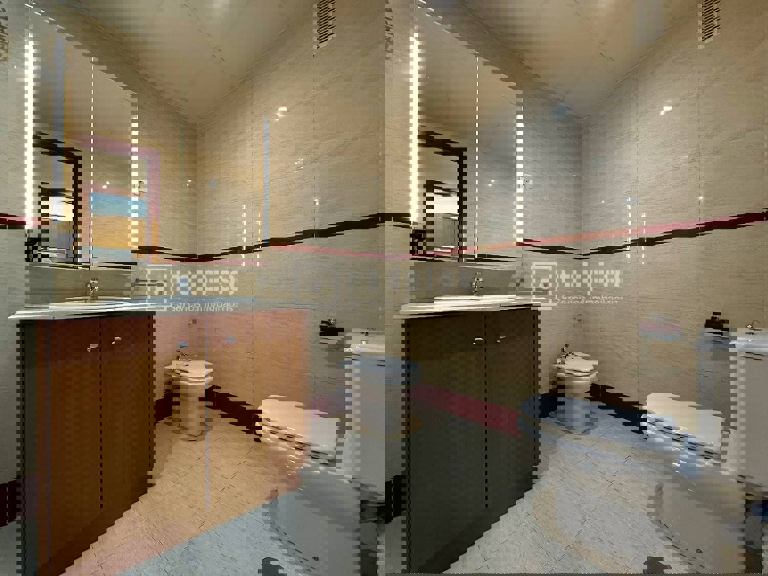 Piso en venta en avenida Imperio Argentina, Carretera De Cádiz, Málaga 23/26