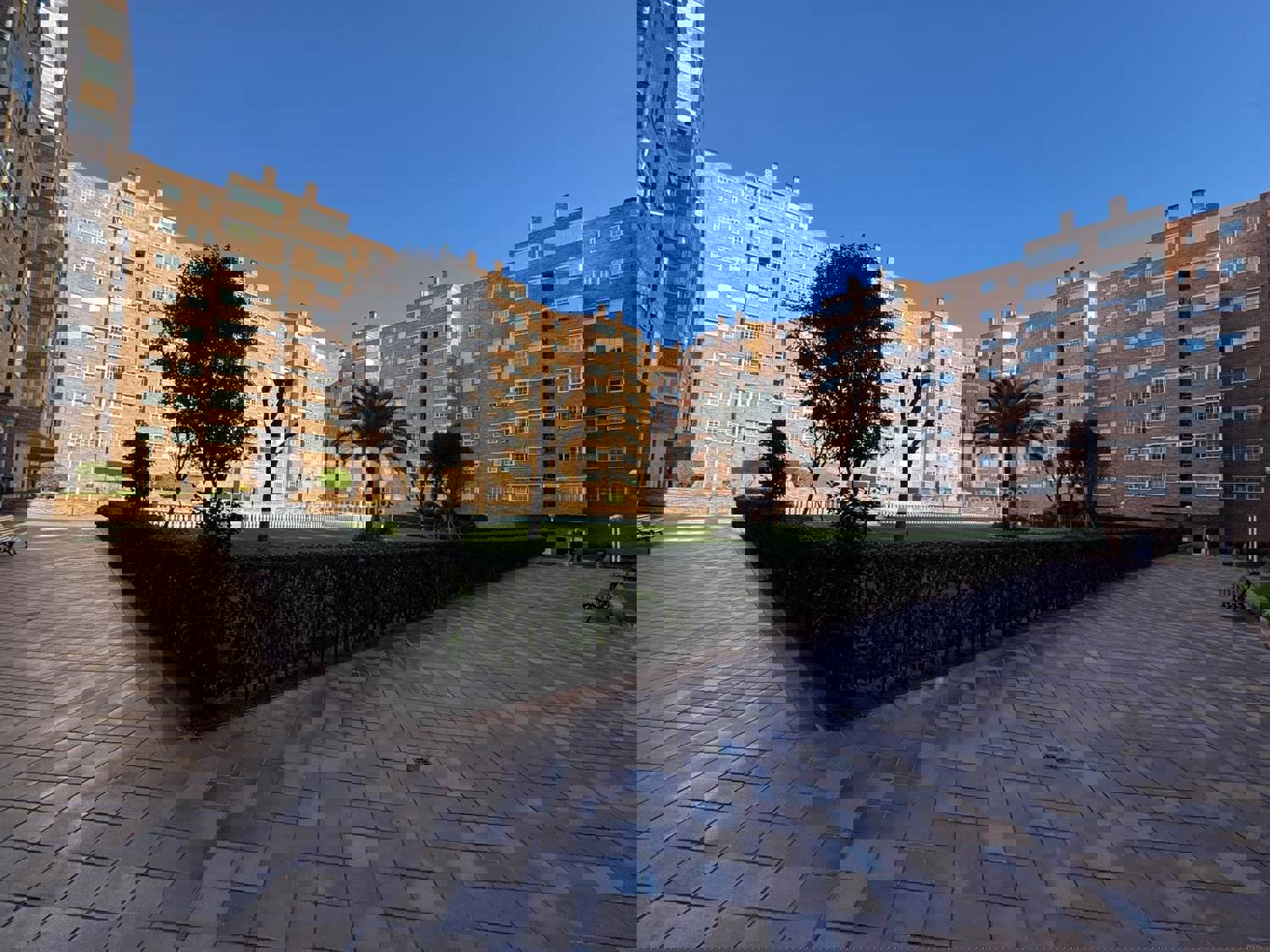 Piso en venta en avenida Del Plantío, Coslada, Madrid 2/33