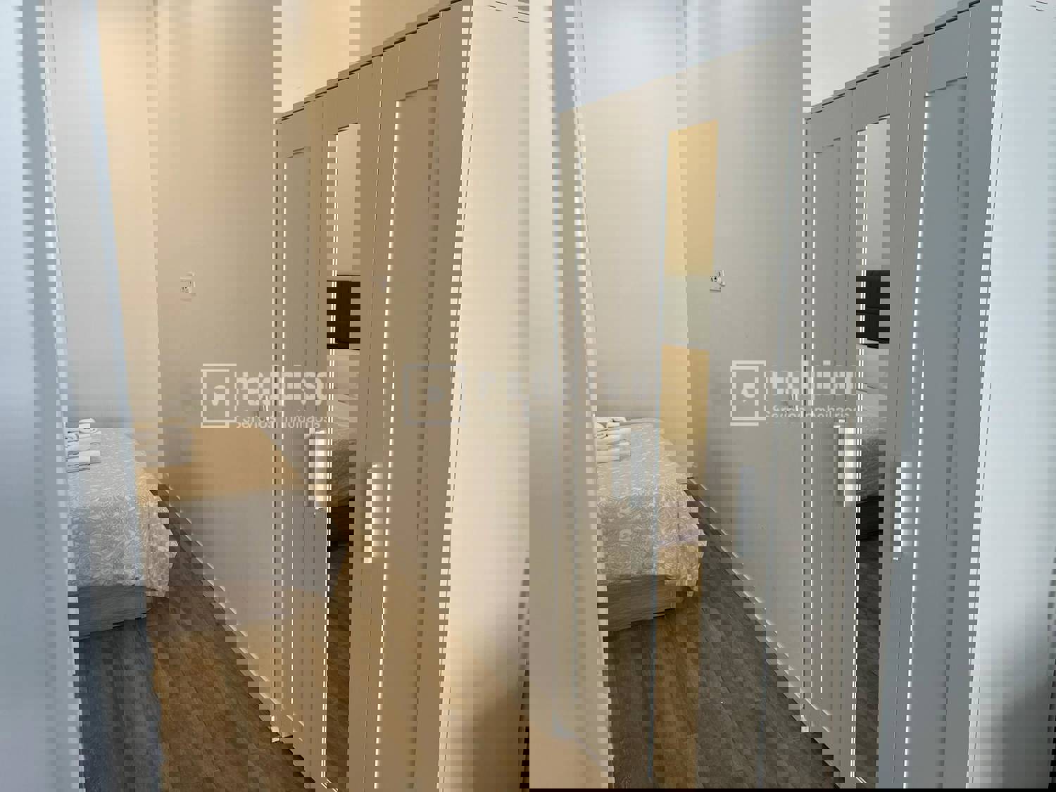 Piso en venta en calle De La Zaida, Carabanchel, Madrid 4/9