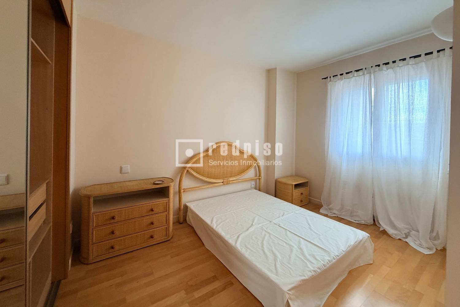 Piso en alquiler en calle De Lope De Rueda, Madrid, Madrid 4/25