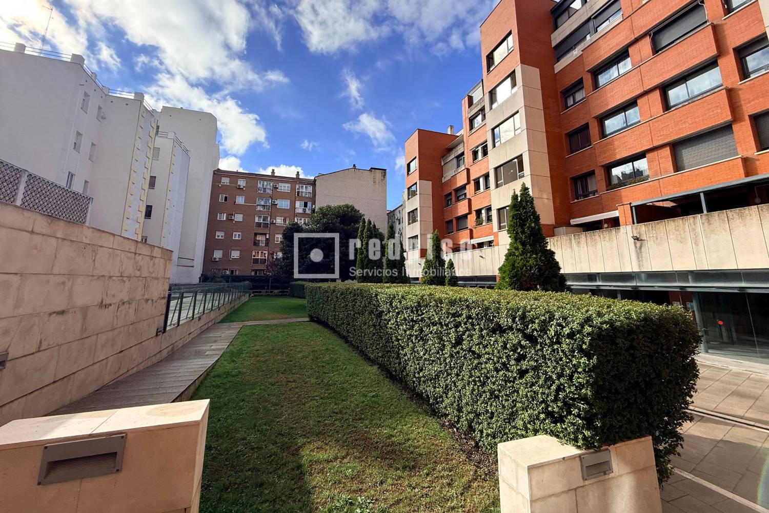 Piso en alquiler en calle De Lope De Rueda, Madrid, Madrid 16/25