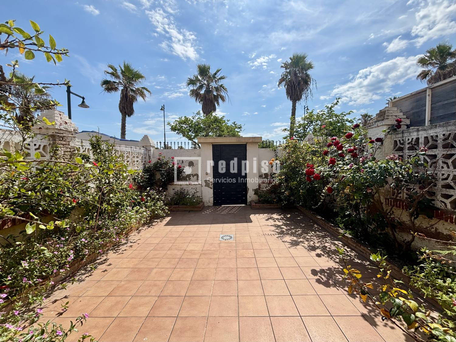 Casa en venta  calle d'Isabel de Villena, Alboraia, Valencia  2/23