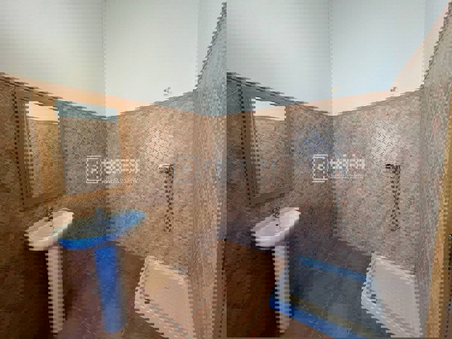 Casa en venta  calle d'Isabel de Villena, Alboraia, Valencia  19/23