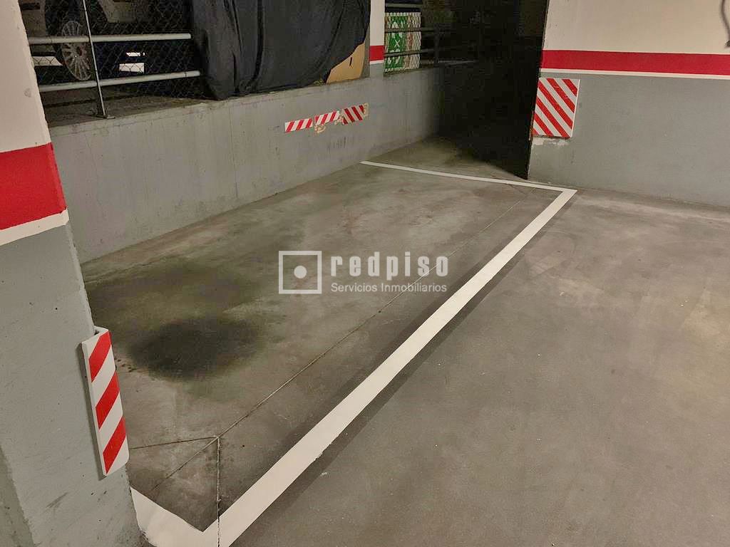 Garaje en venta en  calle de la Acantita, Villaverde, Madrid  1/1