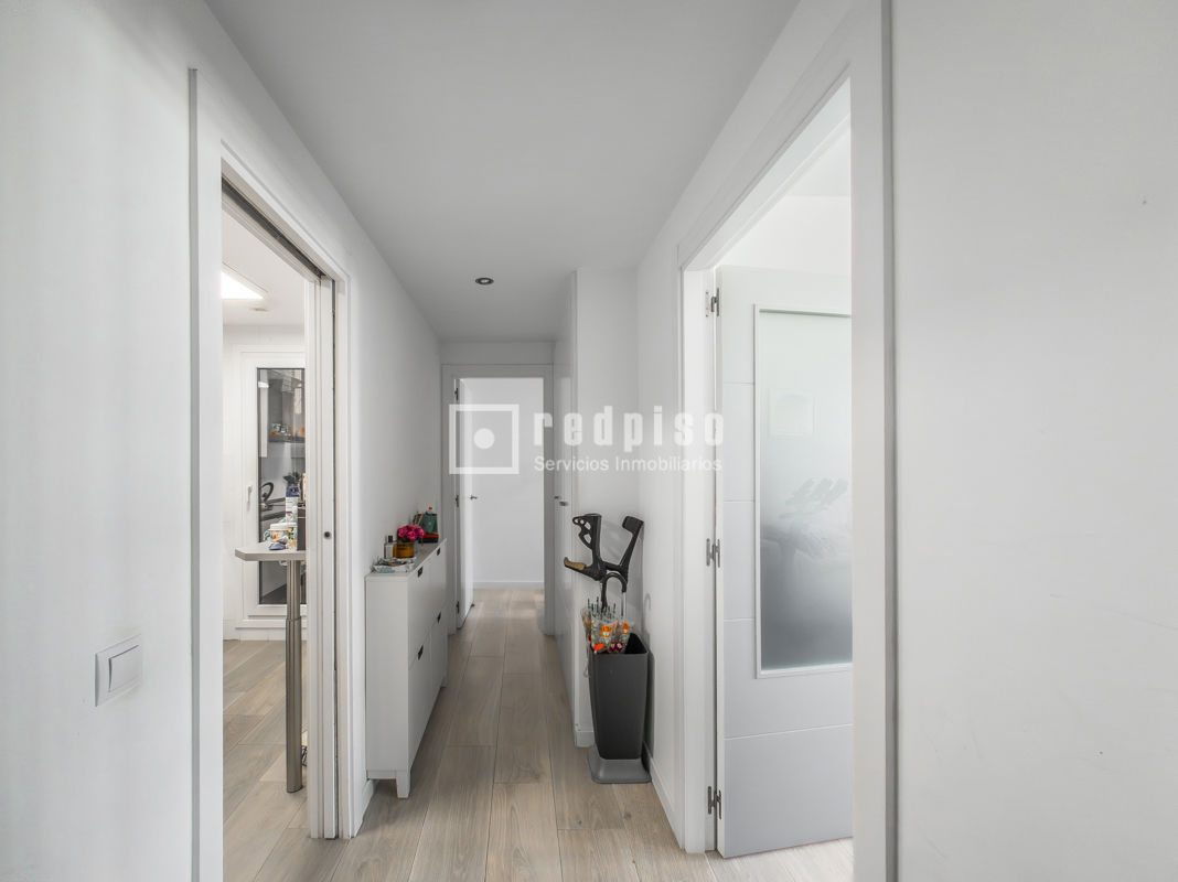 Piso en venta en avenida De Miguel Delibes, Vicálvaro, Madrid 2/19