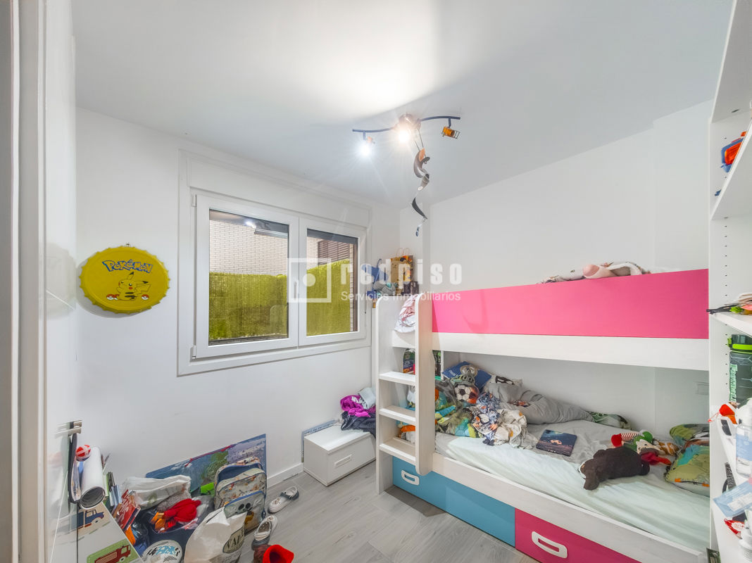 Piso en venta en avenida De Miguel Delibes, Vicálvaro, Madrid 13/19