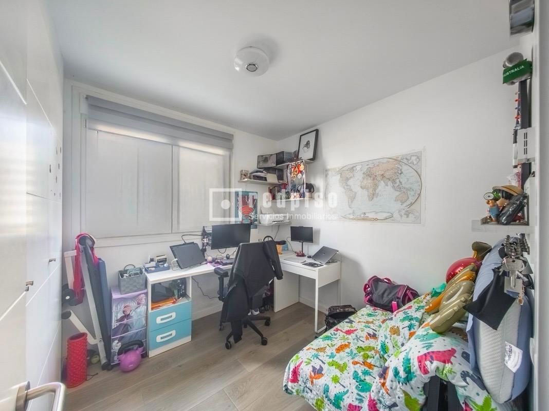 Piso en venta en avenida De Miguel Delibes, Vicálvaro, Madrid 15/19
