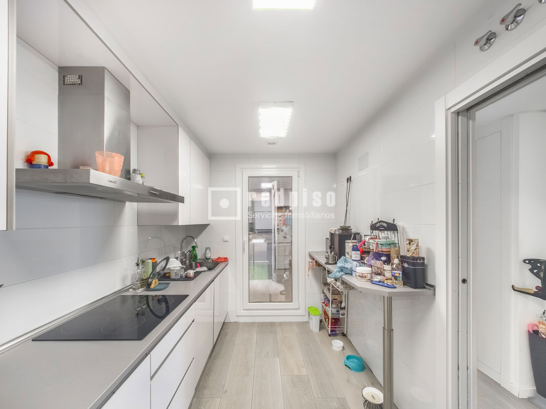 Piso en venta en avenida De Miguel Delibes, Vicálvaro, Madrid 5/19