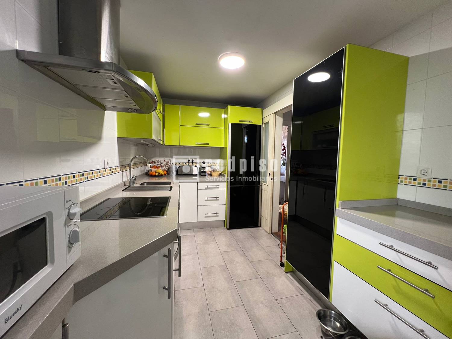 Piso en venta en calle De Vicente Blanch Picot, Torremolinos, Málaga 4/29