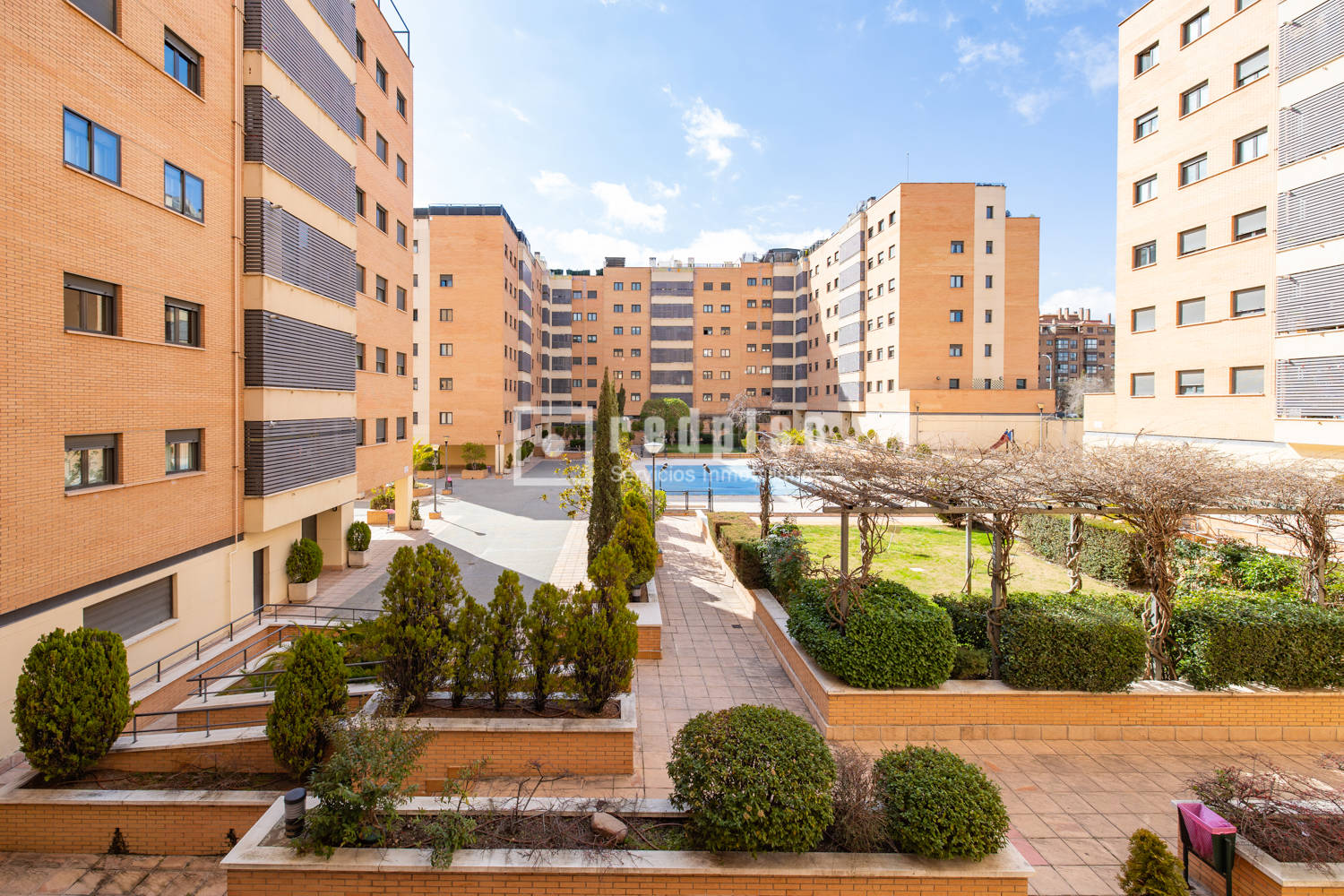 Piso en venta en  calle de Vicente Blasco Ibáñez, Hortaleza, Madrid  1/1