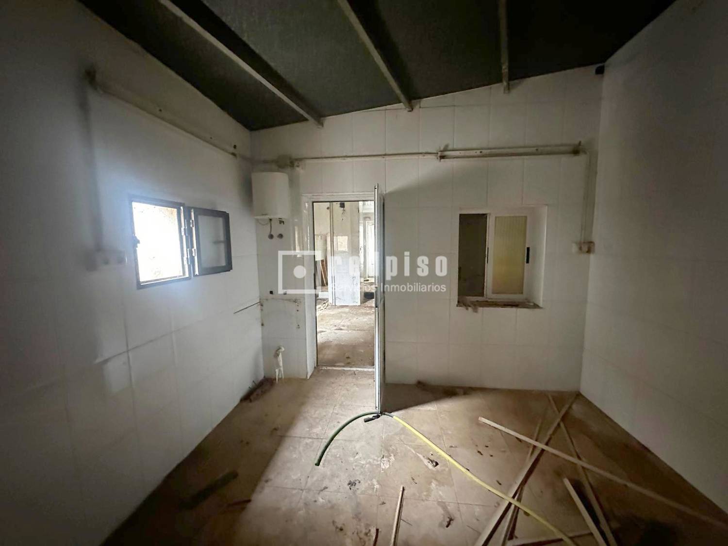 Casa en venta en  Polán, Toledo  9/13