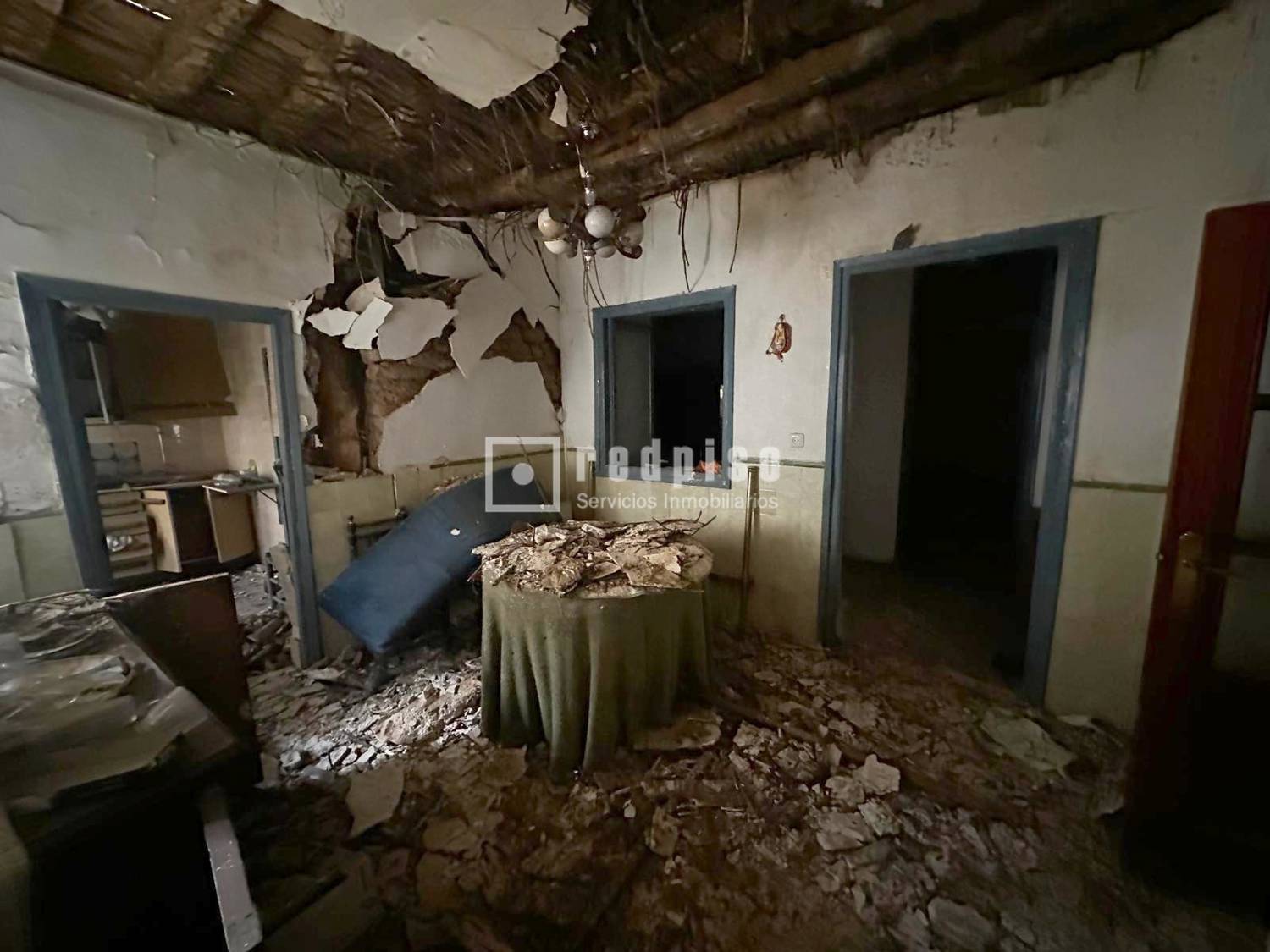 Casa en venta en  Polán, Toledo  10/13