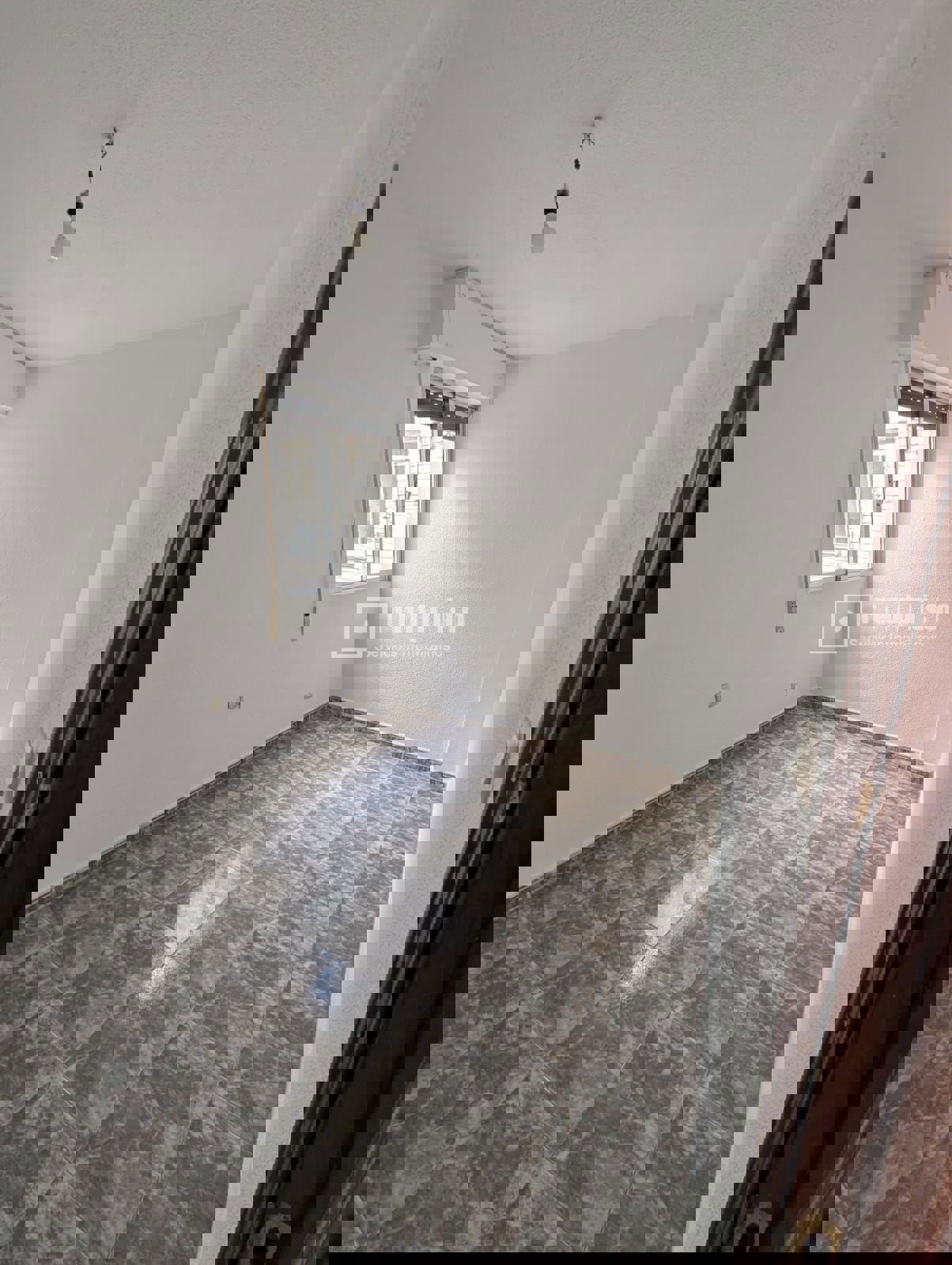 Piso en venta en calle De Illescas, Latina, Madrid 17/21