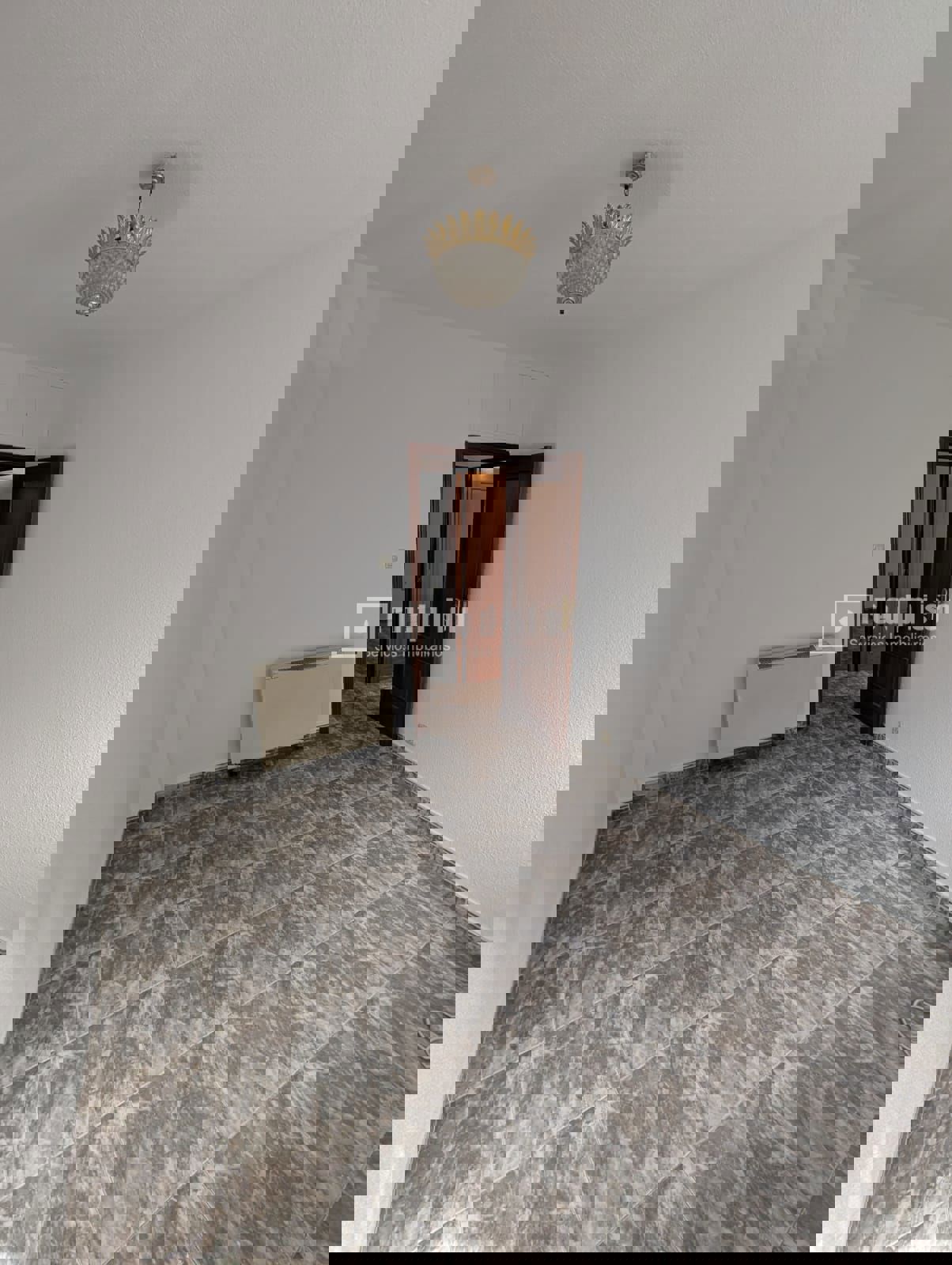 Piso en venta en calle De Illescas, Latina, Madrid 19/21