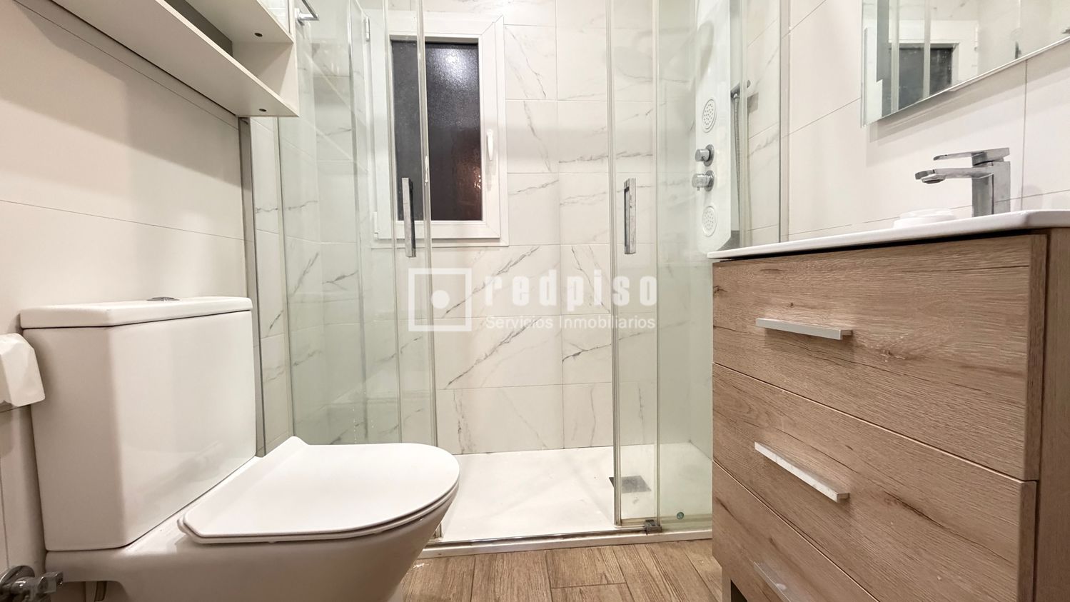 Piso en venta en Zarzaquemada, Madrid 19/21