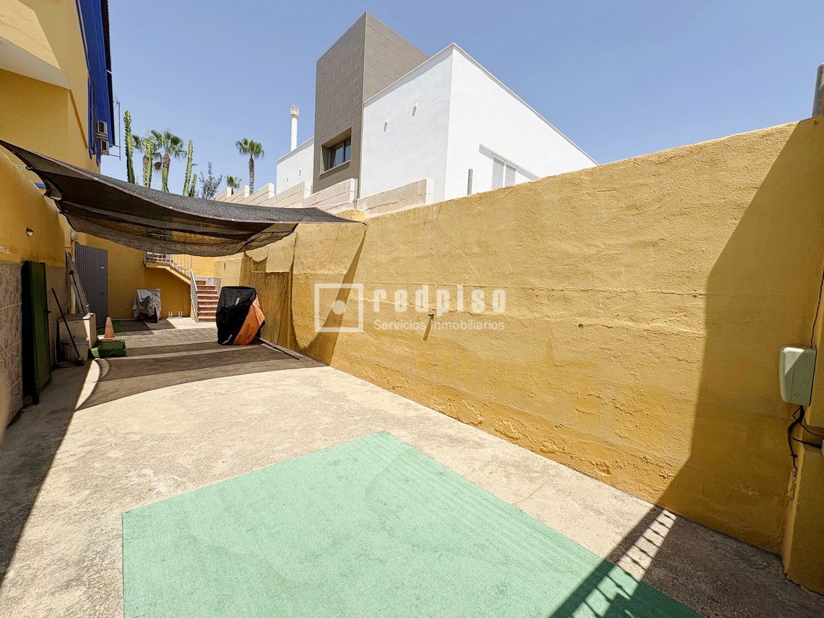 Casa en venta en  calle del Rosal, Rincón de la Victoria, Málaga  7/25