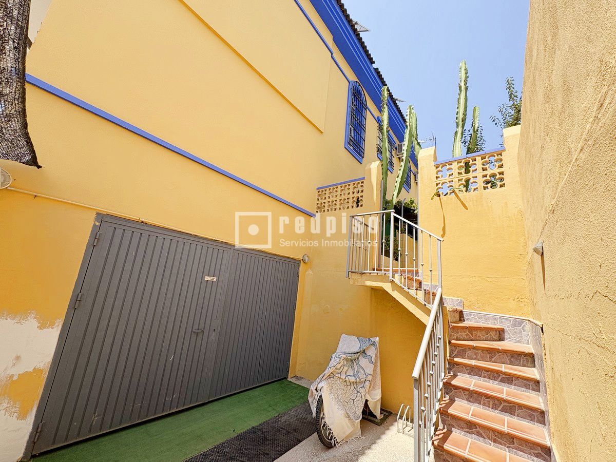Casa en venta en  calle del Rosal, Rincón de la Victoria, Málaga  23/25