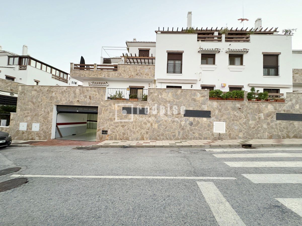 Garaje en venta  calle del Rincón del Sol, 3, Málaga  8/10