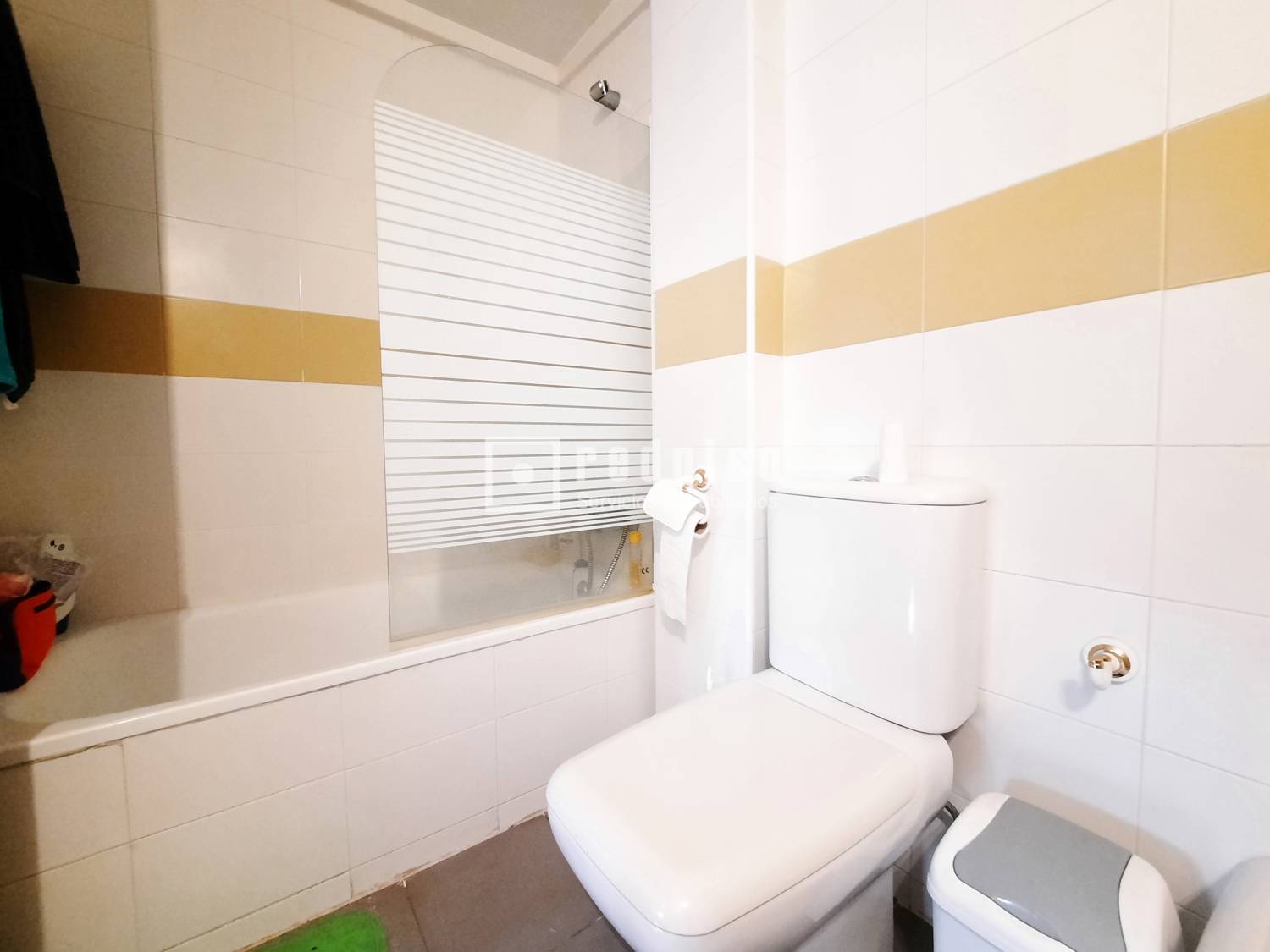 Piso en alquiler en  calle del Príncipe Carlos, Hortaleza, Madrid  21/25