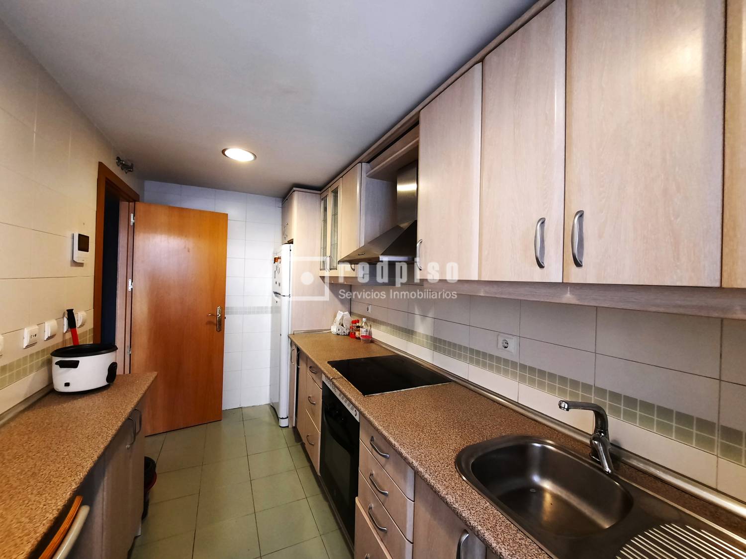 Piso en alquiler en  calle del Príncipe Carlos, Hortaleza, Madrid  9/25