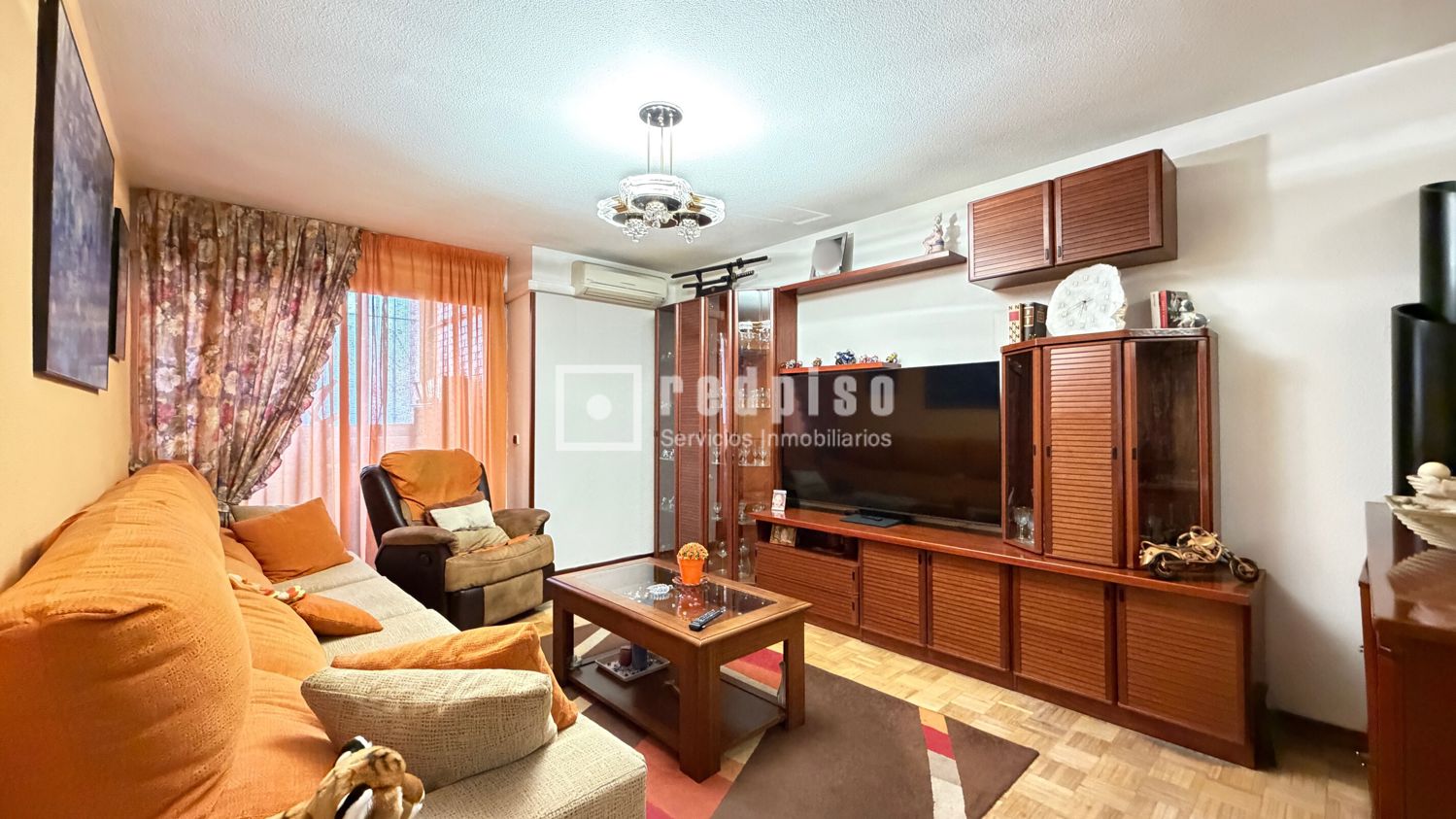 Piso en venta en Zarzaquemada, Madrid 4/27