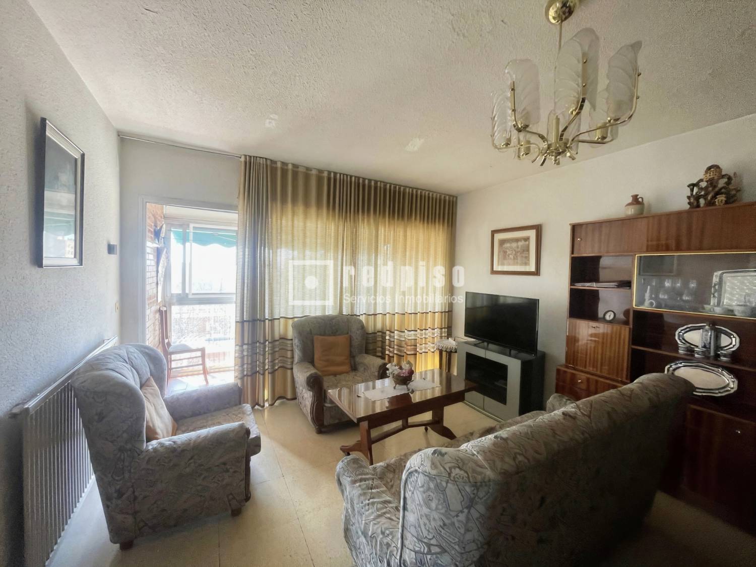 Piso en venta en  calle de Jayena, Madrid  1/1