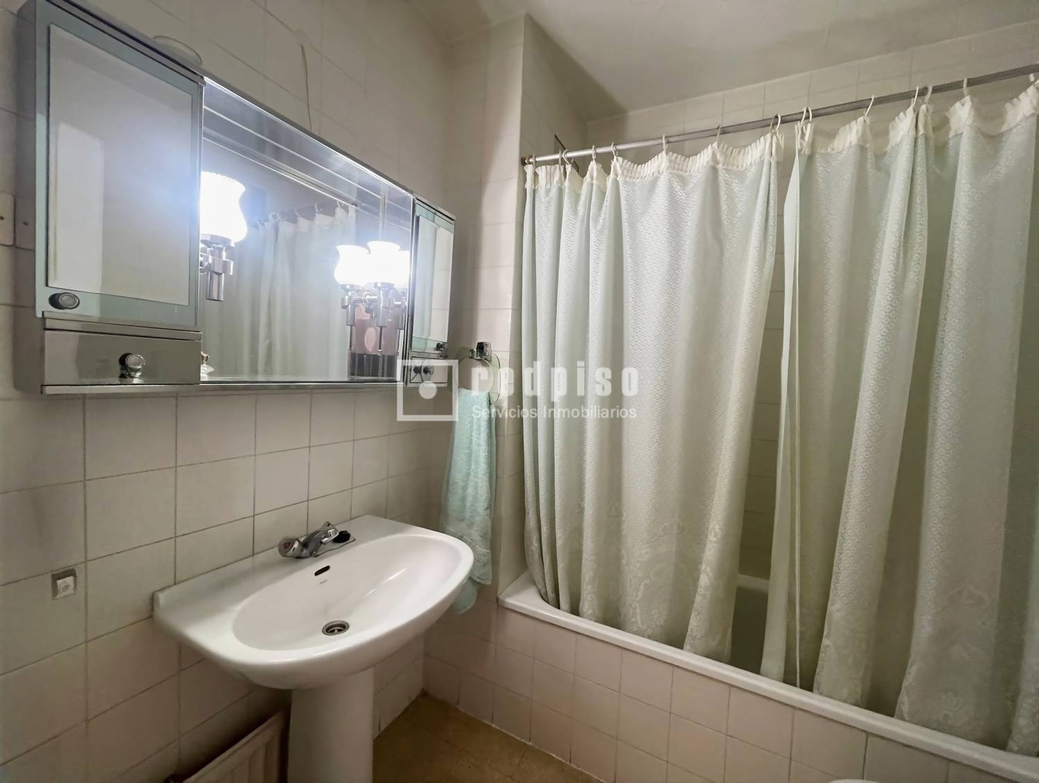 Piso en venta en calle De Jayena, Madrid, Madrid 24/27