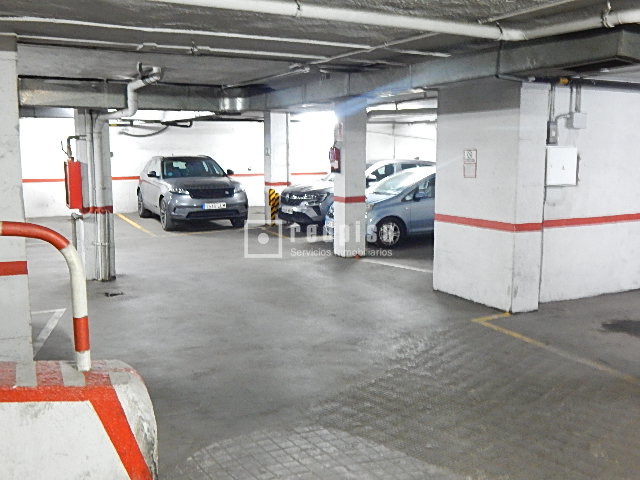 Garaje en alquiler en  calle de la Libertad, Madrid  19/23