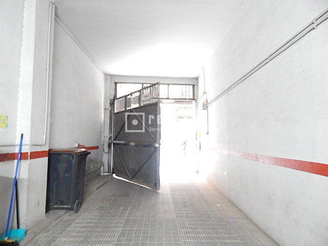 Garaje en alquiler en  calle de la Libertad, Madrid  4/23