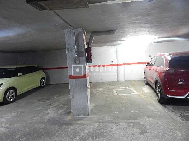 Garaje en alquiler en  calle de la Libertad, Madrid  2/23