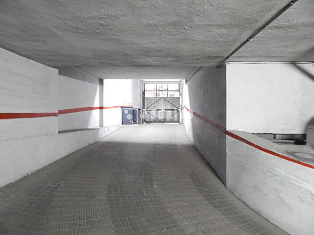 Garaje en alquiler en  calle de la Libertad, Madrid  6/23